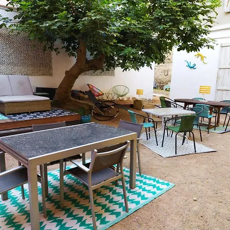 Le 9 De Cour, Caouette B&B 3*