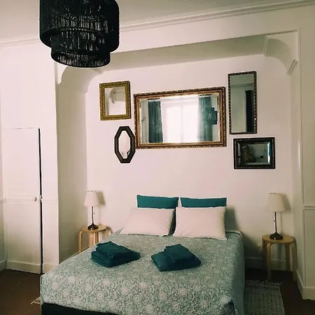 Le 9 De Cour, Caouette 3* 카르카손