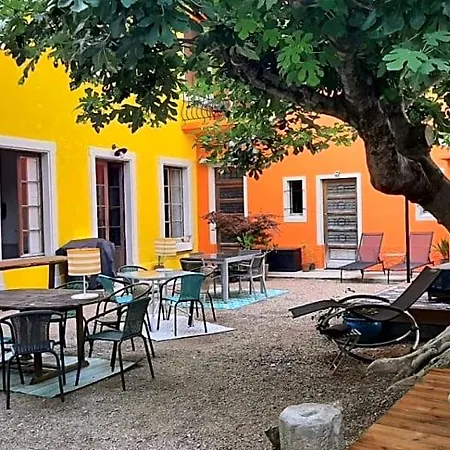 Bed & Breakfast Le 9 De Cour, Caouette