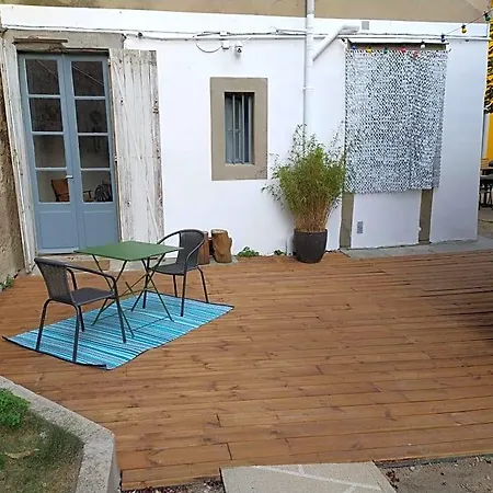 Le 9 De Cour, Caouette 3* Carcassonne