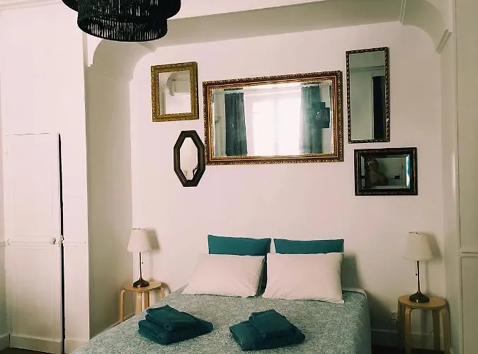 Le 9 De Cour, Caouette 3* Carcassonne